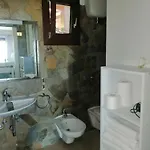 Apartment La Finestra Su *
