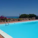 Apartment La Finestra Su *
